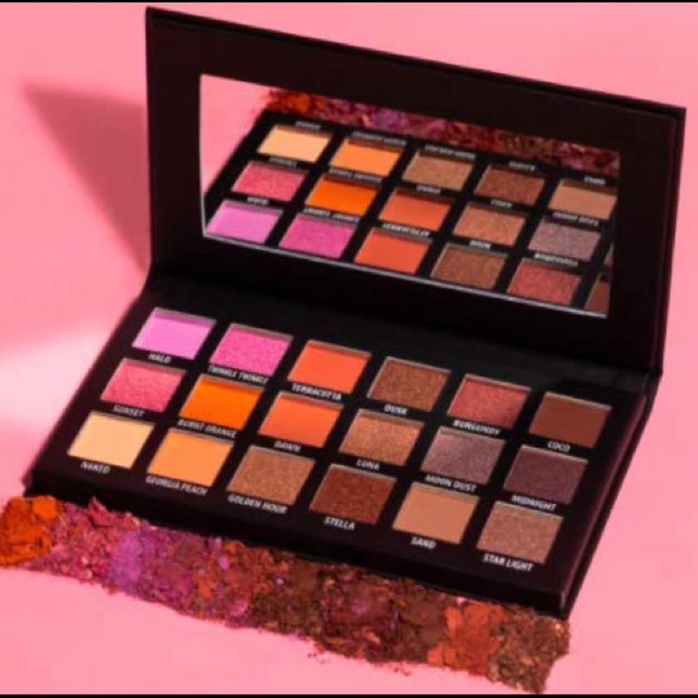 KAB ~ Day and Night ~ Eyeshadow Palette ~ New!